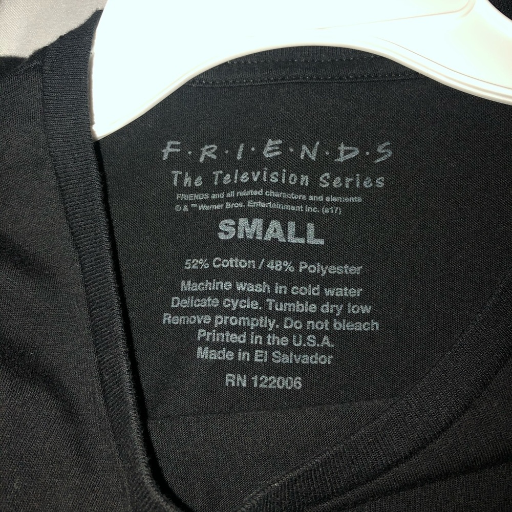 Friends tee - Picture 2 of 2